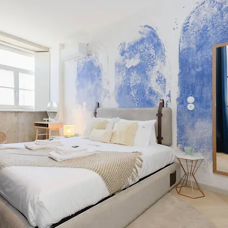 Liiiving In - Modern Coastline Appartement Oporto