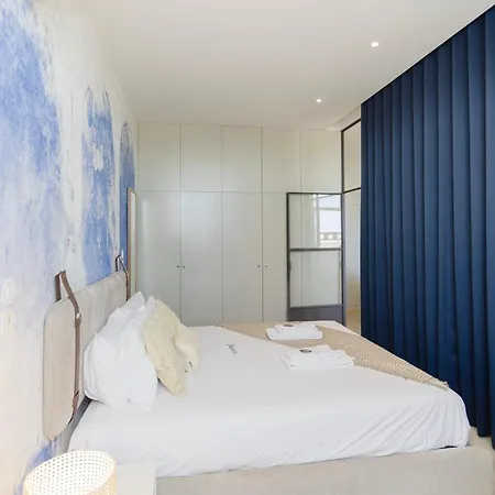 Liiiving In - Modern Coastline Апартаменты