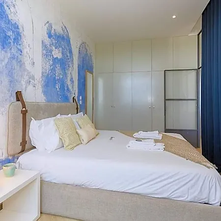 Liiiving In - Modern Coastline Apartament Porto