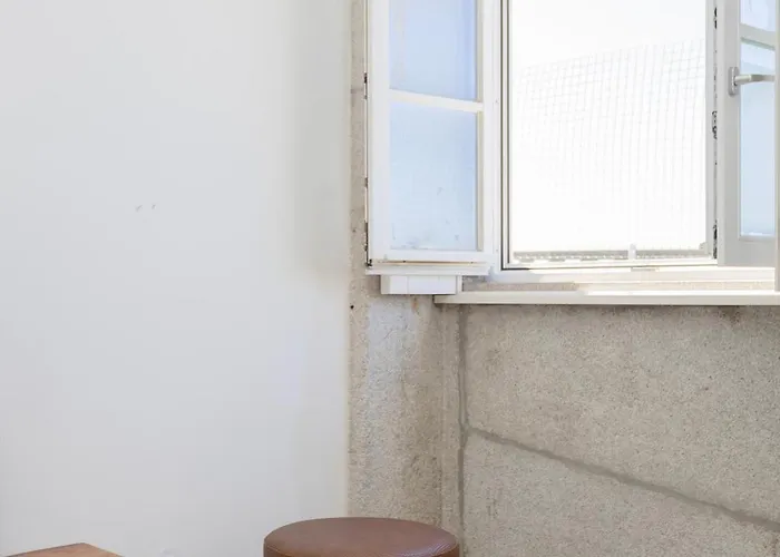 Liiiving In - Modern Coastline * Porto